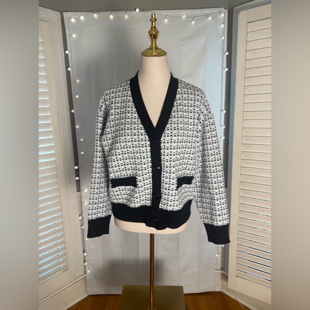 Oliver O L Black White Tweed Cardigan Button Front Chic Classic Knit